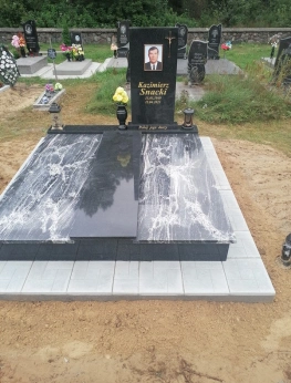 Памятник двойной 101